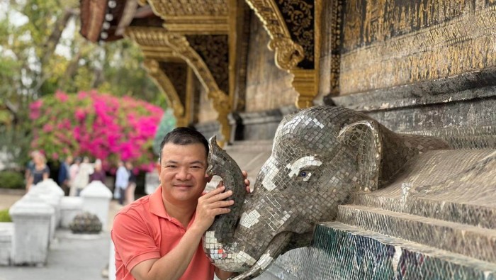 Ngày đầu năm, tiếp tục công việc tạo đường nét của Bs Khanh