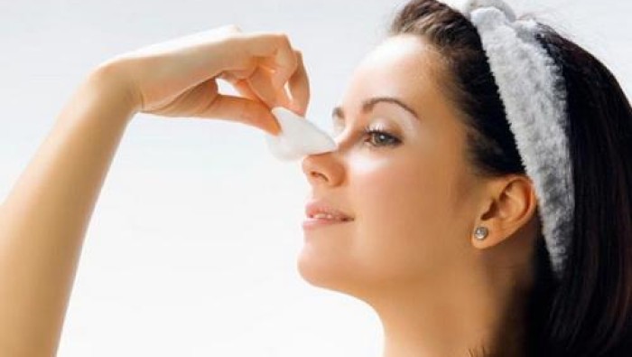 Hướng dẫn cách tháo nẹp mũi tại nhà