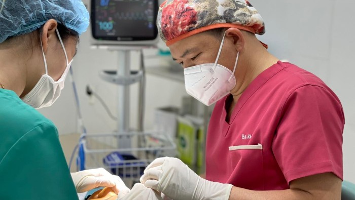 Bs Nguyễn Khanh: “Từ chối phẫu thuật cho khách”