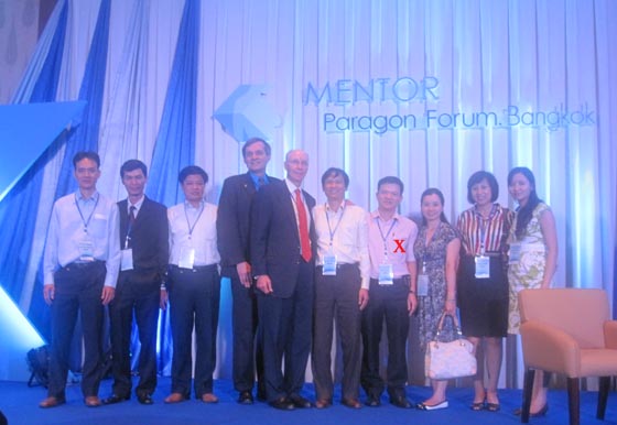 Bác sĩ Khanh tại hội nghị "Chuyên về đặt túi ngực" tại Bangkok- Thái Lan do hãng túi ngực Mentor tổ chức