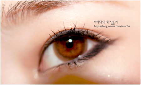 trang điểm mắt hàn quốc