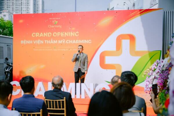 Đại diện bệnh viện, BSCKI Nguyễn Khanh - Giám đóc bệnh viện chia sẻ